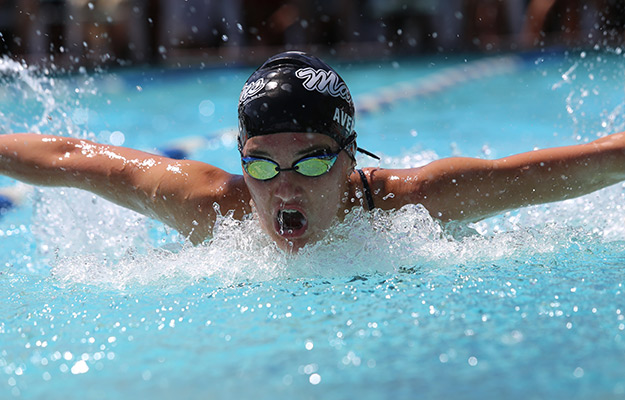 man-in-swimming-pool-during-daytime---Benefits-of-HIIT-for-Individuals-With-COPD---us-body