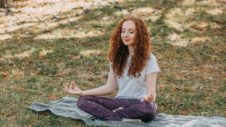 photo-of-woman-meditating-The-Neuroscience-Behind-Meditation