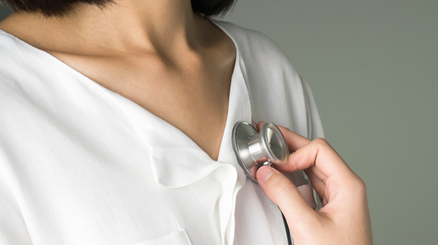 woman-getting-heart-beat-checked-How-to-Get-Rid-of-Inflammation-and-Inflammatory-Symptoms