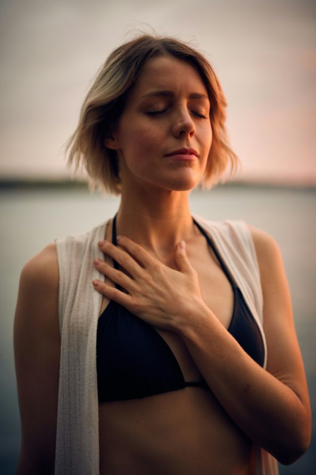 Epigallocatechin gallate (EGCG) woman relaxed