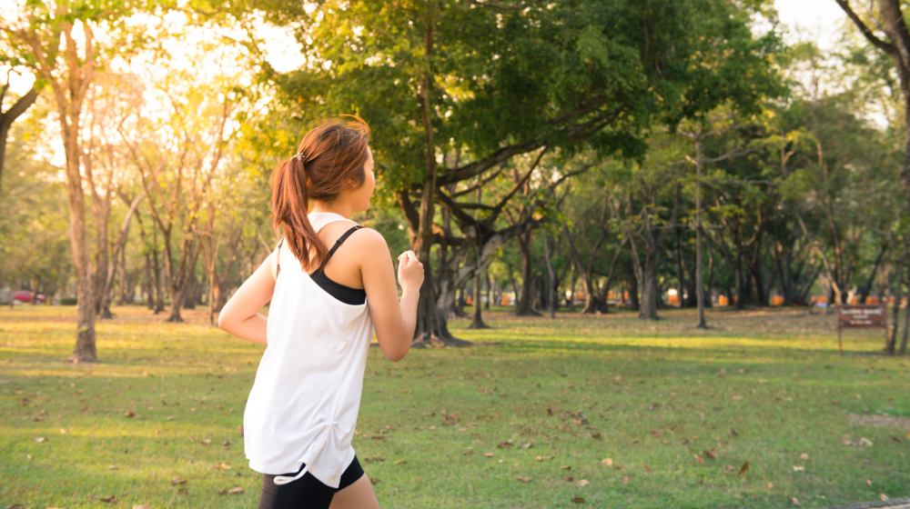woman-about-to-run-during-golden-hour-Peak-Human-Ultimate-Guide-px-feat
